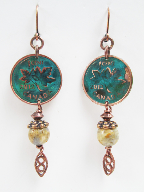 Penny Earring W. Stone/Feather